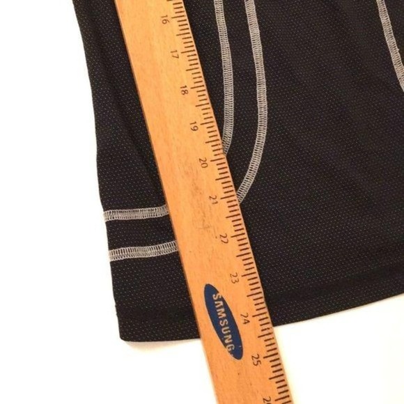 Lululemon Motion Singlet racerback Silverescent MEDIUM - Picture 9 of 10